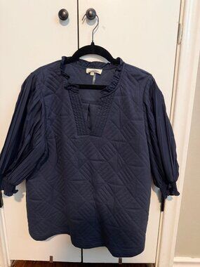Entro Navy Quilted Top Size M